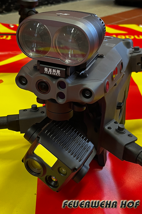 Drohnen Feuerwehr Hof - Kameras und Scheinwerfer
